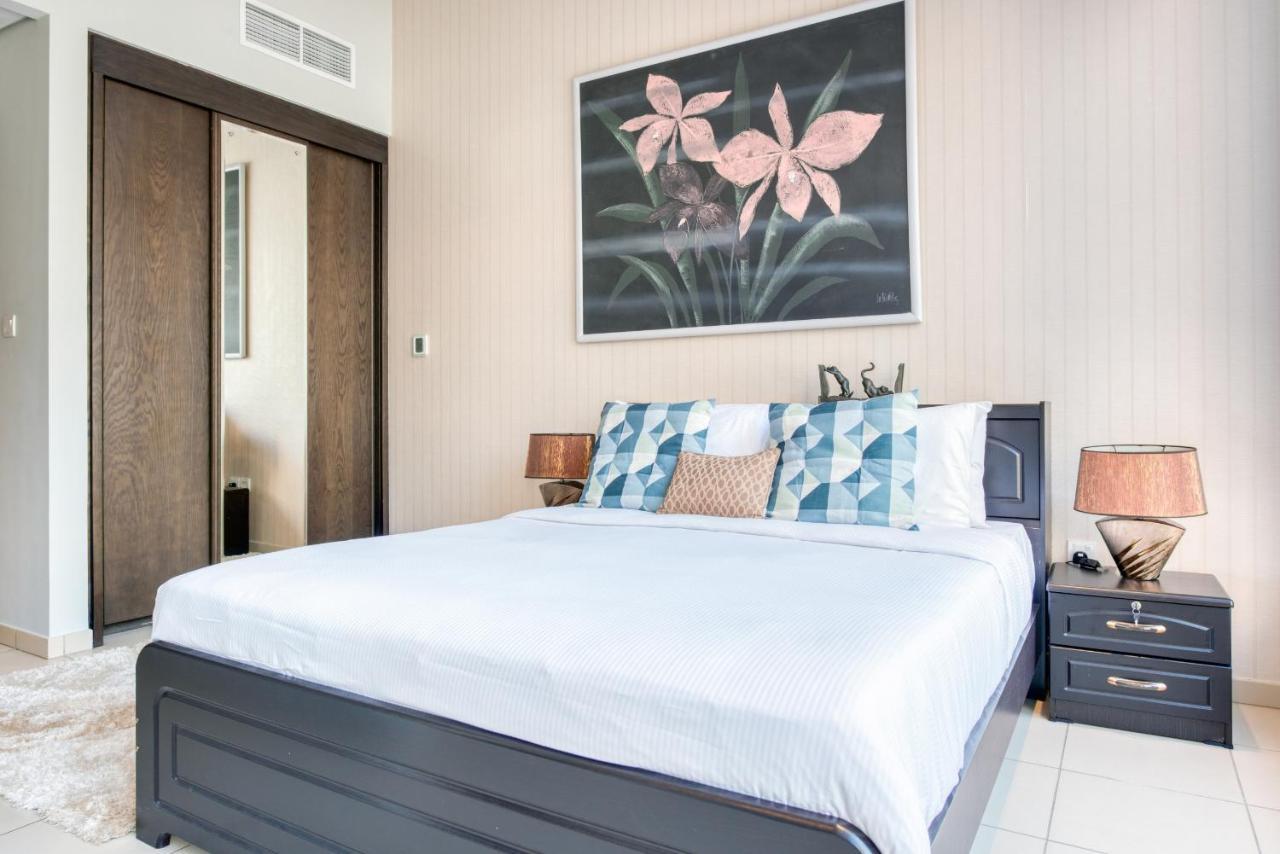 Maison Privee - Big, Bright, Luxury Marina Views Apt Next To Beach Dubai Exterior photo