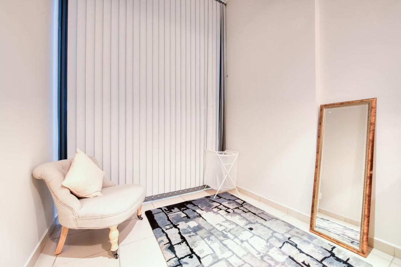 Maison Privee - Big, Bright, Luxury Marina Views Apt Next To Beach Dubai Exterior photo