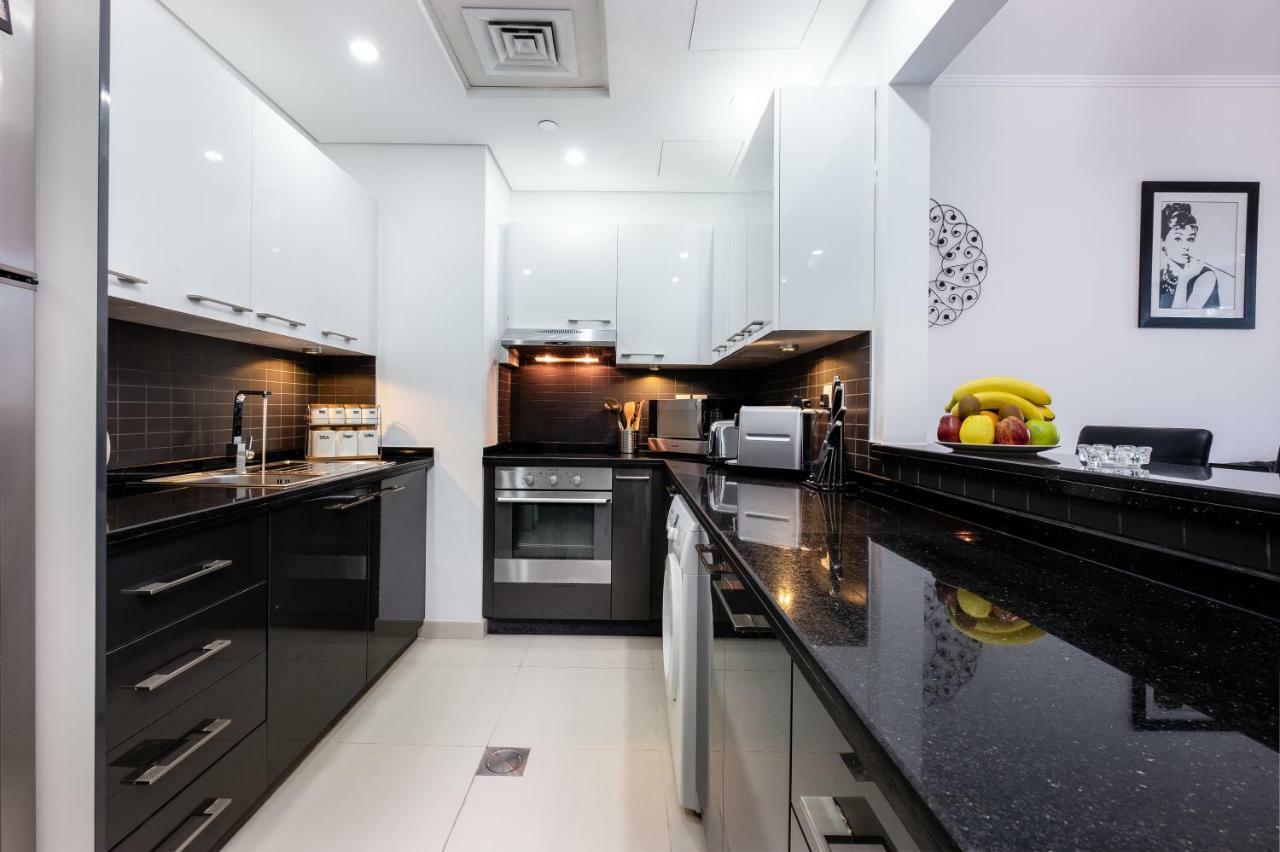 Maison Privee - Big, Bright, Luxury Marina Views Apt Next To Beach Dubai Exterior photo