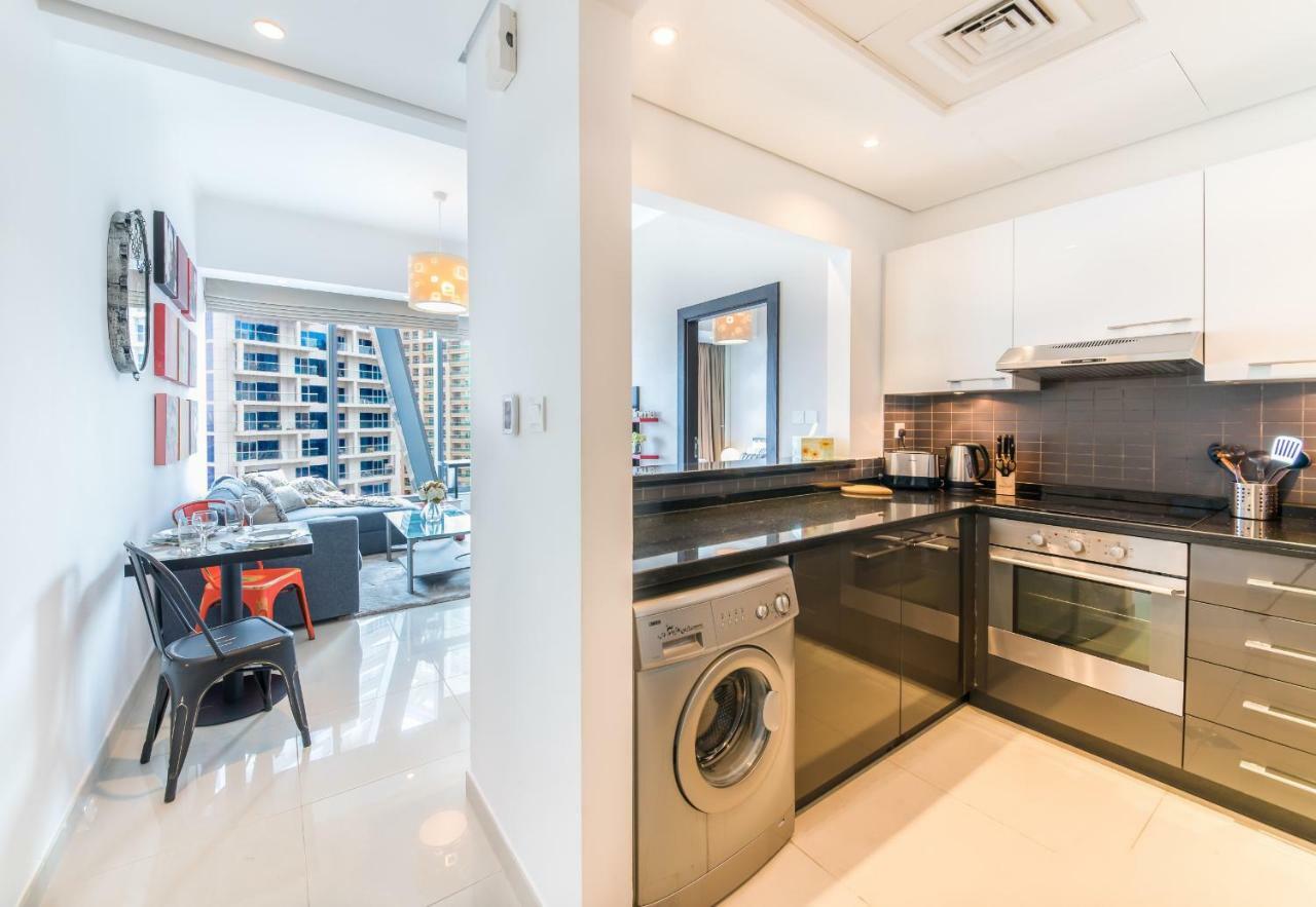 Maison Privee - Big, Bright, Luxury Marina Views Apt Next To Beach Dubai Exterior photo
