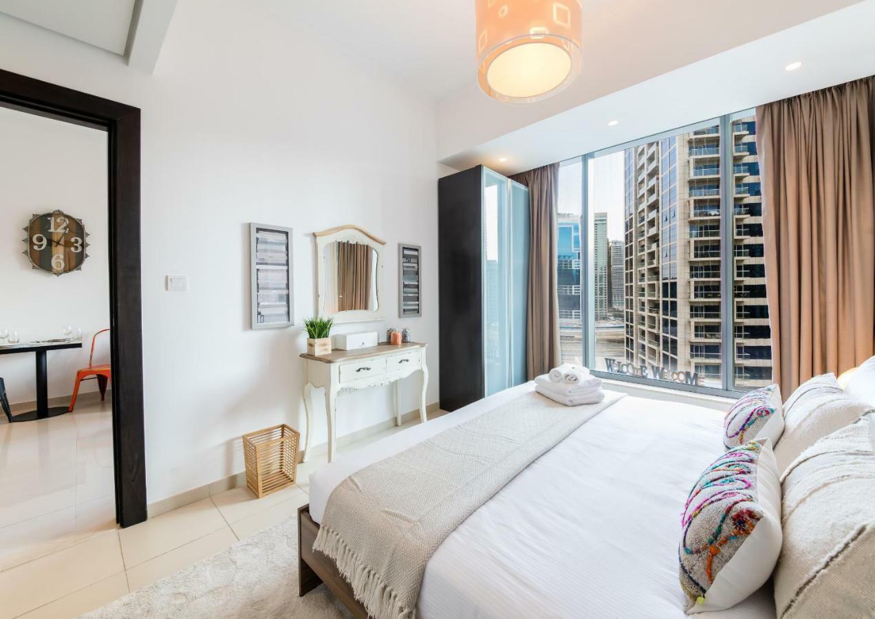Maison Privee - Big, Bright, Luxury Marina Views Apt Next To Beach Dubai Exterior photo