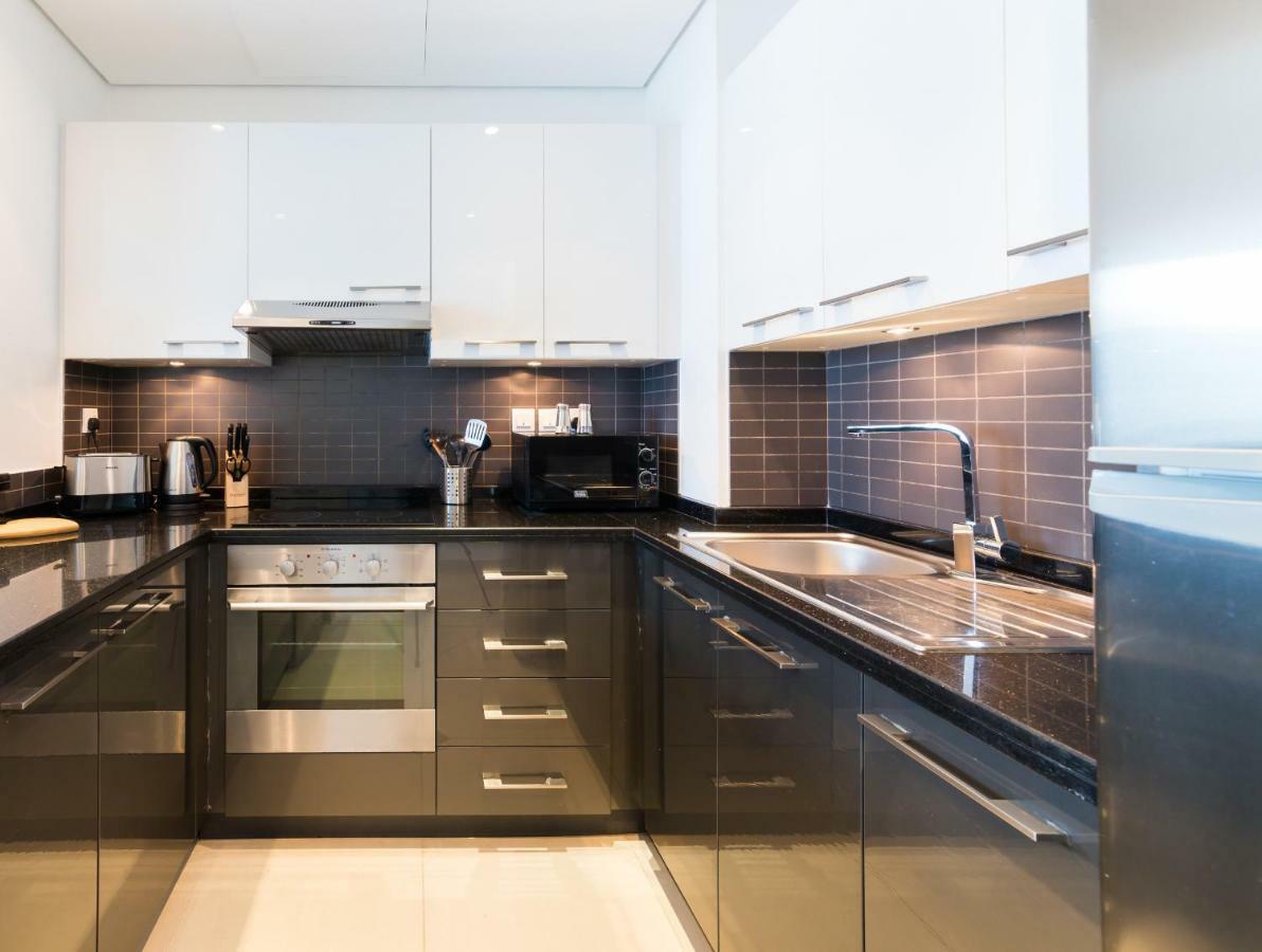 Maison Privee - Big, Bright, Luxury Marina Views Apt Next To Beach Dubai Exterior photo
